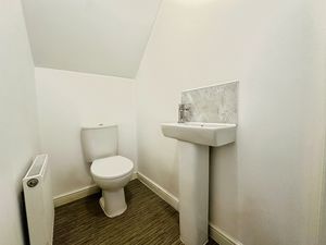 Guest WC - click for photo gallery